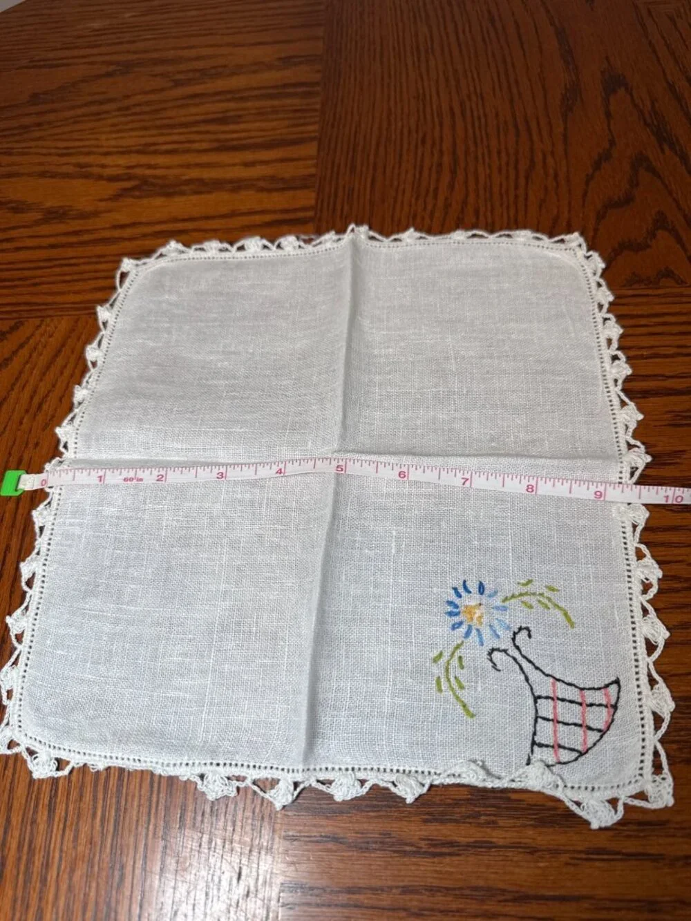 Vintage Square Tablecloth with 4 Napkins Set Embroidered with Flowers